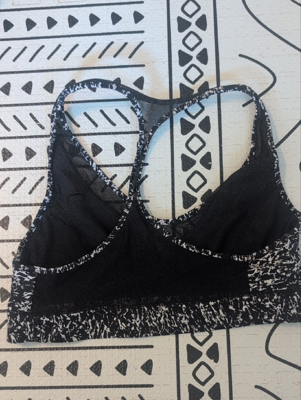 Lululemon Swim Top Size 8 - Picture 2 of 3